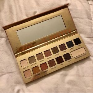 It Cosmetics Naturally Pretty Eyeshadow Palette
